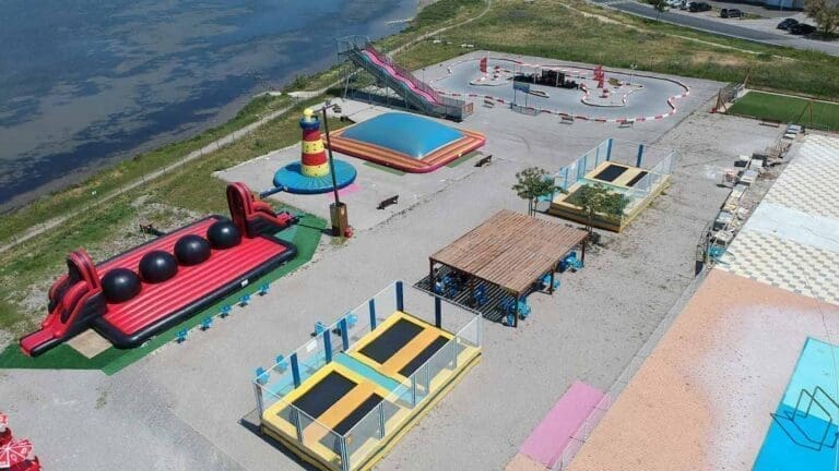 Kid's Paradise à Frontignan - Aire de jeux