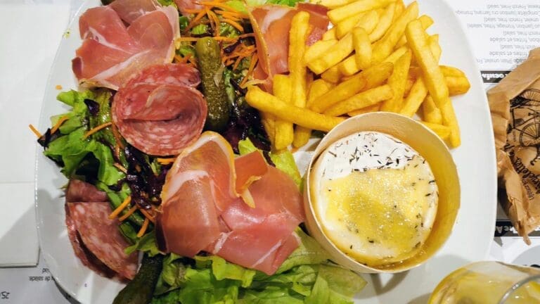 Le Corsaire Sète - Brasserie et boutique en bord de plage