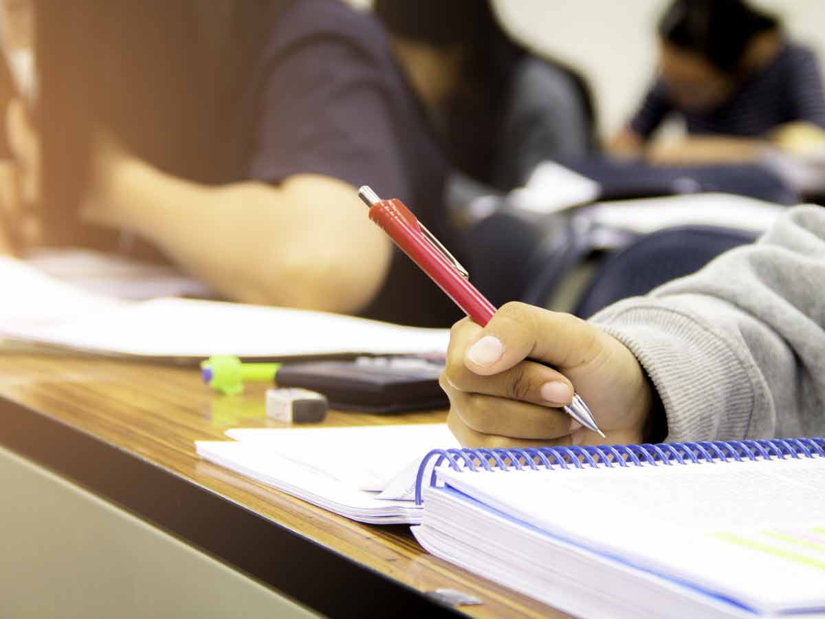 Aide-aux-Devoirs-a-Sete.jpg