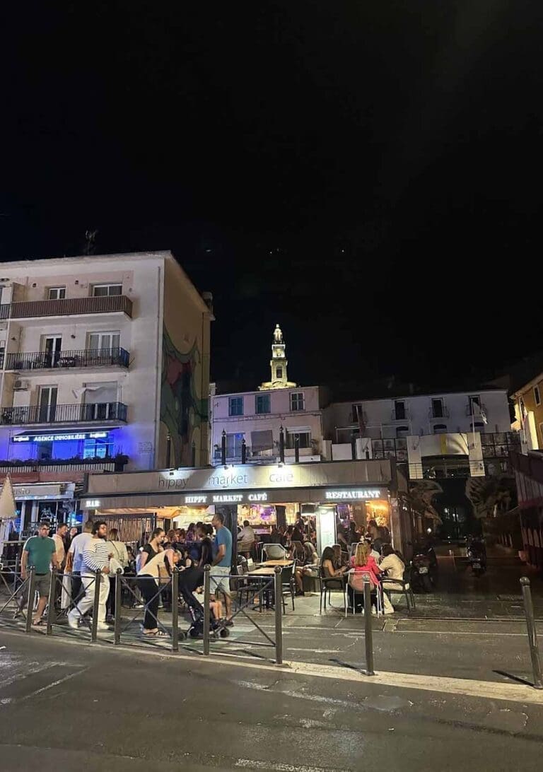 Hippy Market Café Sète - Restaurant et Bar à cocktails