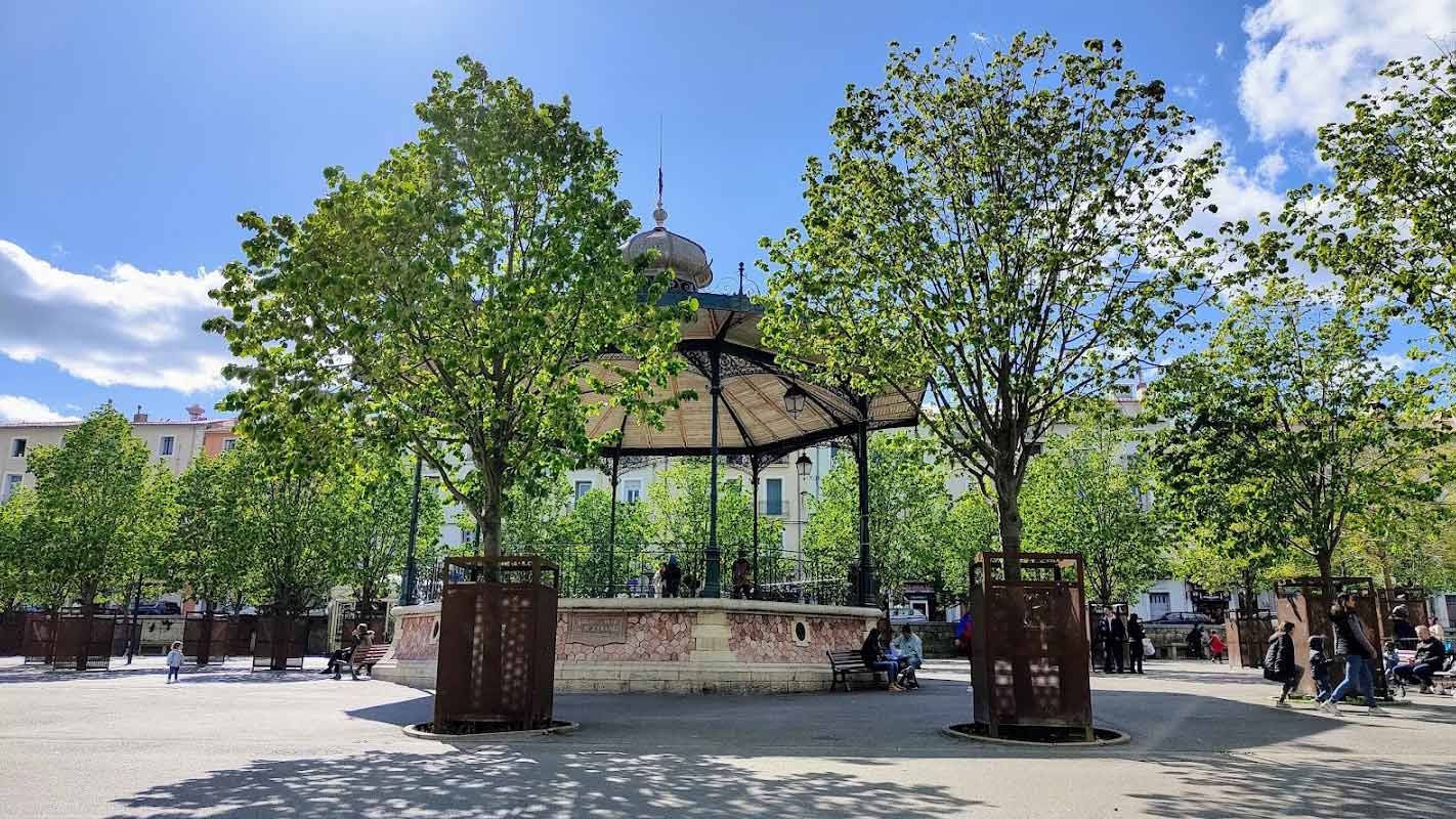 Place Aristide Briand à Sète