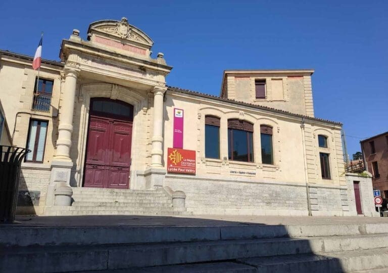 Lycée Paul Valéry - Établissement d'enseignement secondaire à Sète