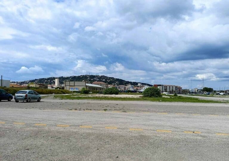 Parking Mas Coulet 2 - Parking Cayenne Sud