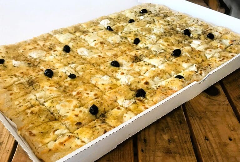 plaque de pizza chevre miel retouchee