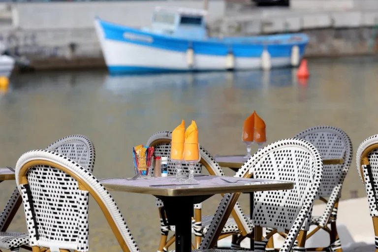 L'Alexandre Café