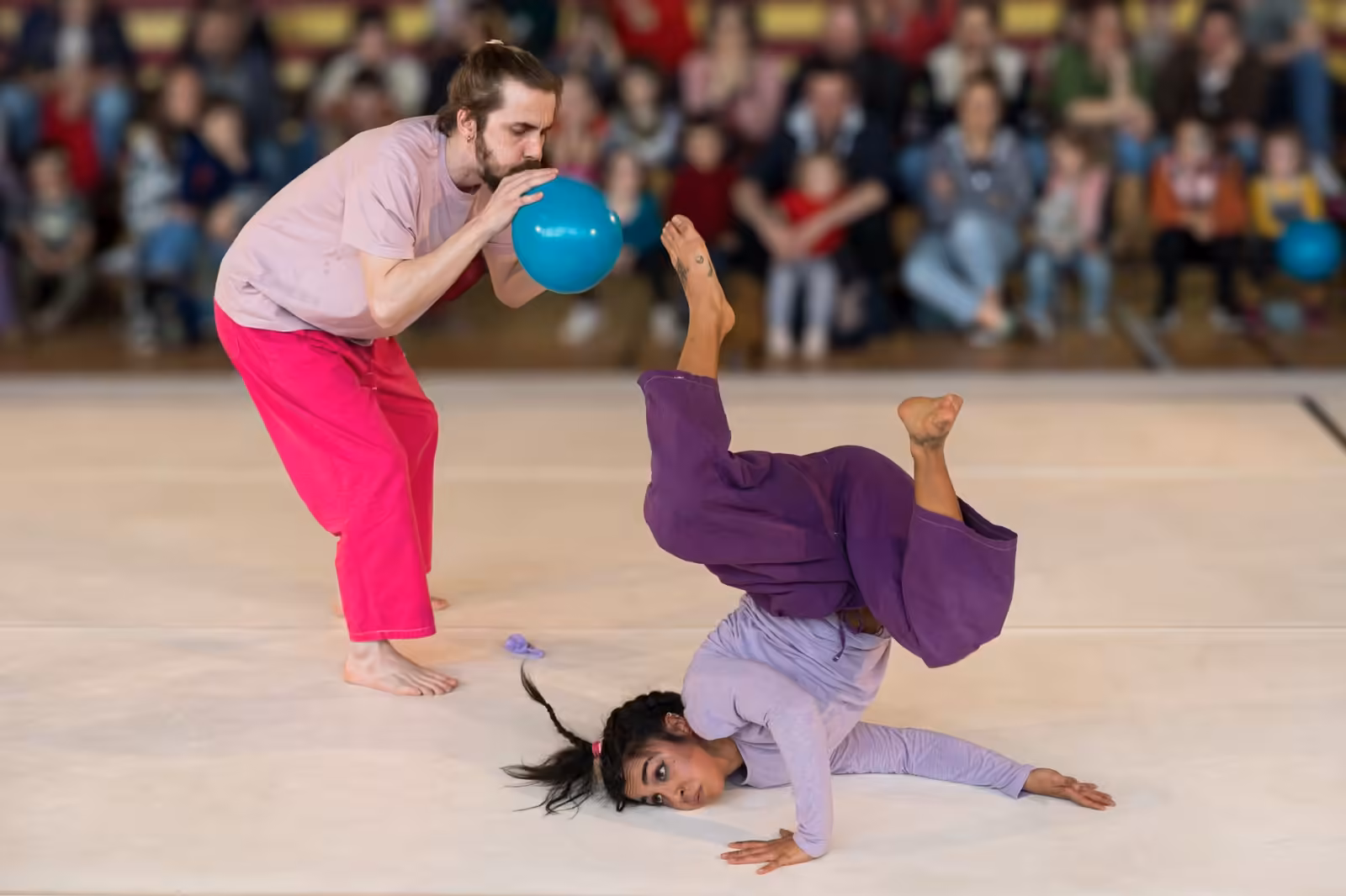 Baoum ! - cirque jeune public, Cie Scom à Frontignan