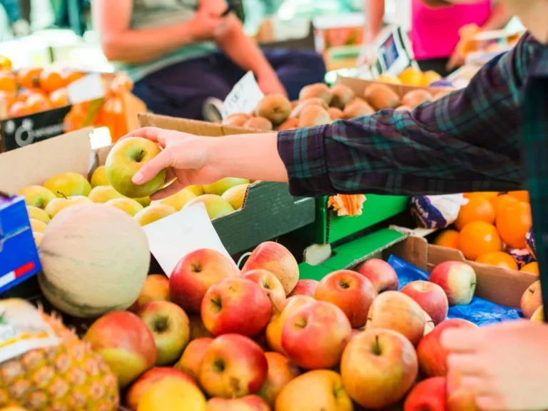Marché du samedi à Gigean